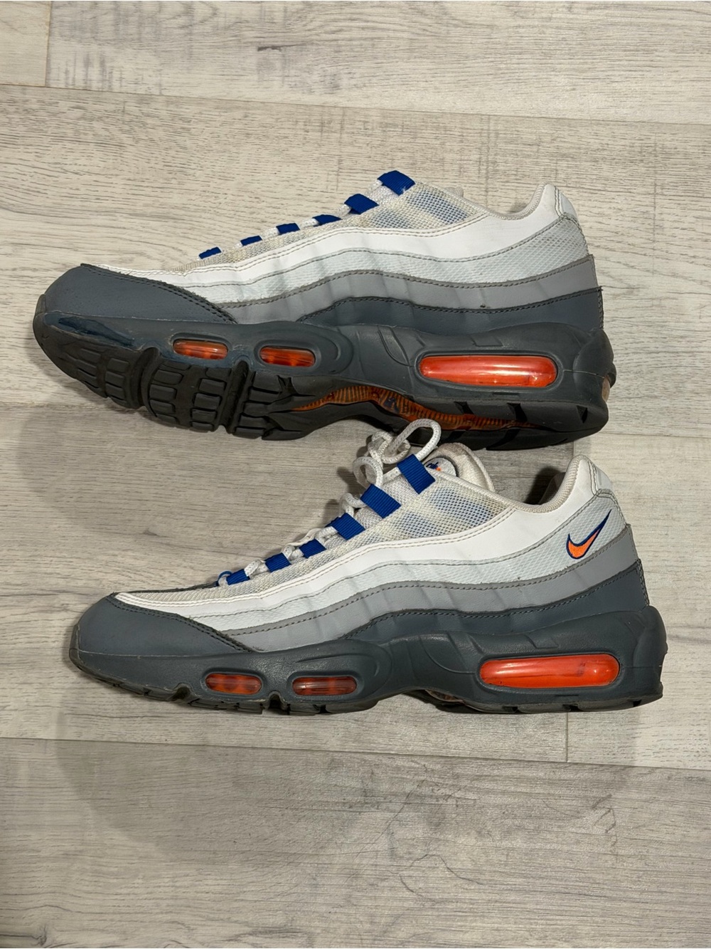 Nike Air Max 95 Mets Men’s White, Blue & Gray Sneakers